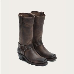 FRYE Harness 12R mid calf boot.